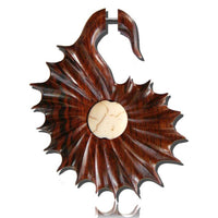 Cargar imagen en el visor de la galería, Fake Holz Piercing Narra Wood Stein Inlay weiß Muschel Edelstahl Ohrstecker Organic Tribal - chic - net.de
