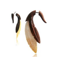 Load image into Gallery viewer, Fake Holz Piercing Perlmutt Narra Wood Federn Indianer Edelstahl Ohrstecker Organic Tribal - chic - net.de
