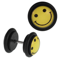 Load image into Gallery viewer, Fake Piercing Plug schwarz Gesicht Smiley lachend gelb Gummiring 7 mm - chic - net.de

