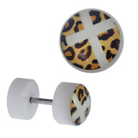 Load image into Gallery viewer, Fake Piercing Plug Tunnel weiß Leoparden Fell Kreuz Acryl Gummiring 7 mm - chic - net.de
