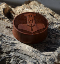 Load image into Gallery viewer, Flesh Plug Holz braun Mjölnir Runen double flared - chic - net.de
