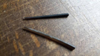Load image into Gallery viewer, Holz Pin Creolen 14mm dunkelbraun Horn - Pin Ohrringe Türkis Inlay rund Handarbeit - chic - net.de
