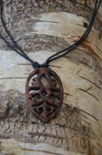 Load image into Gallery viewer, Holzkette Blatt Ornament Holz gemasert Sonoholz Baumwolle Unisex verstellbar - chic - net.de
