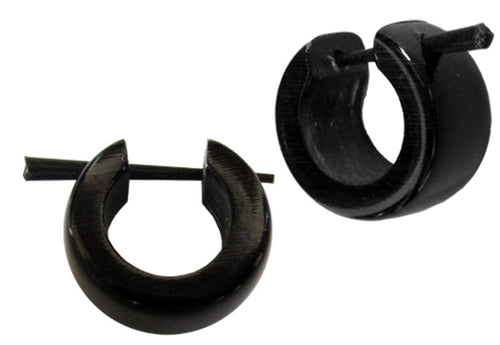 Horn Pin Ohrringe 14 mm rund glatt 6 mm breit schwarz Creolen handgeschnitzt - chic - net.de
