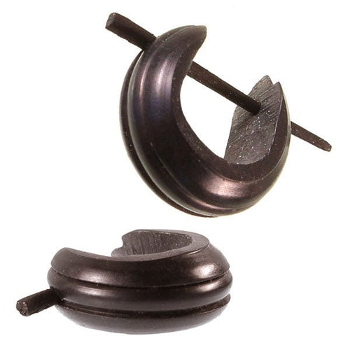 Horn Pin - Ohrringe 14 mm schwarz Rillen gebogen Creolen Holz Pin handgeschnitzt - chic - net.de