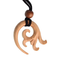 Load image into Gallery viewer, Kette Holz Spiralen Ornament Anhänger hellbraun Lederband verstellbar Holzperle - chic - net.de
