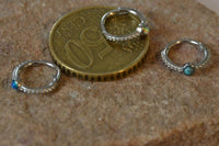 Load image into Gallery viewer, Klapp Segmentring Piercing Edelstahl unten Steine Punkte - chic - net.de
