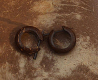 Load image into Gallery viewer, Kokosnuss kleine Creolen Holz Ohrringe Pin Stick 15mm - chic - net.de
