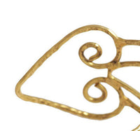 Cargar imagen en el visor de la galería, Messing Armreif antik golden filigran gehämmert Herz Blume groß 50mm breit - chic - net.de

