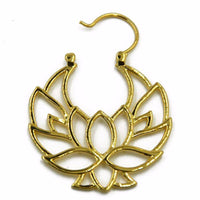 Load image into Gallery viewer, Messing Ohrringe gold Lotus Blume Bügel Pünktchen - chic - net.de
