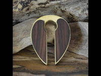 Load image into Gallery viewer, Ohrgewicht Brass 14mm Tropfen Schlüsselloch Holz Inlay - chic - net.de
