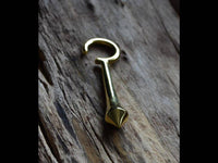 Load image into Gallery viewer, Ohrgewicht Brass 4mm Piercing Ring mit langer Spitze - chic - net.de
