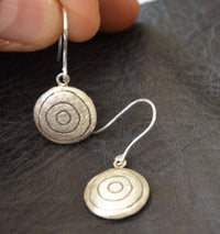 Load image into Gallery viewer, Ohrringe 925 Sterling Silber rund Kreise schwarz 16mm - chic - net.de
