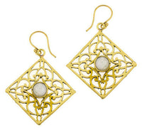 Load image into Gallery viewer, Ohrringe Mondstein Karo Ornamente glänzend Messing antik golden Tribal 40 mm - chic - net.de
