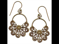 Load image into Gallery viewer, Ohrringe Spiralbögen große Blume Bögen Messing antik golden Tribal Brass Schmuck - chic - net.de

