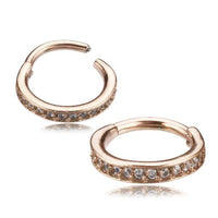 Load image into Gallery viewer, Segmentring Piercing Kristalle unten Edelstahl Gold PVD - chic - net.de
