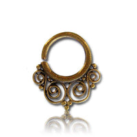 Load image into Gallery viewer, Septum Piercing Nasenringe verschnörkelt Spiralbogen Messing goldfarben nickelfrei antik exotisch Ohrring - chic - net.de
