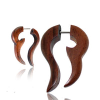 Load image into Gallery viewer, Tribal Fake Piercing Sonoholz Haken Doppel Spitze braun Ohrring Edelstahl 1 mm - chic - net.de
